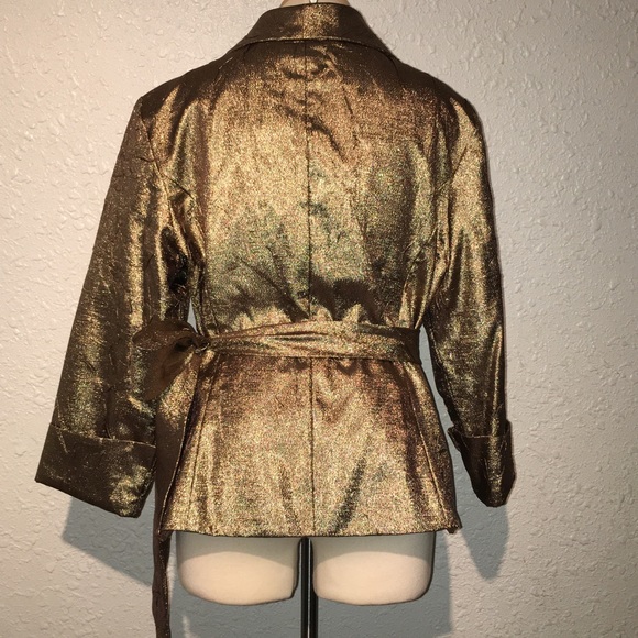 Cachet Gold Wrap Top A27 - Picture 2 of 6